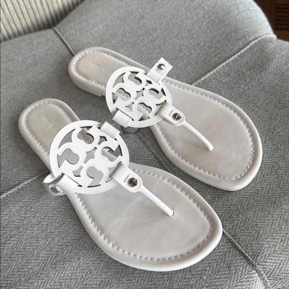 Tory Burch White Miller Logo Thong Sandals - Signature Cutout - Picture 2 of 5